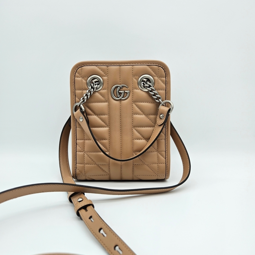 Authentic Gucci GG Marmont Shoulder Bag #4241M